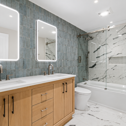206 3rd Street Bathroom