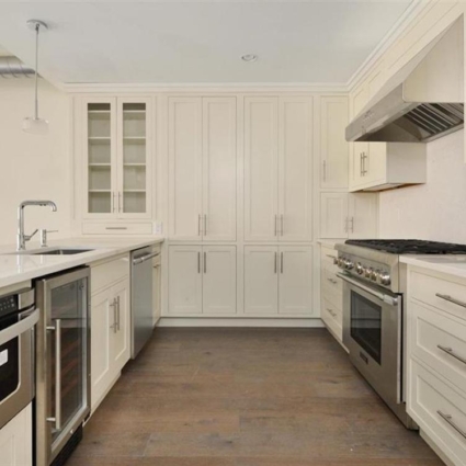 705 Clinton Street Kitchen