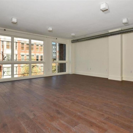 705 Clinton Street Interior